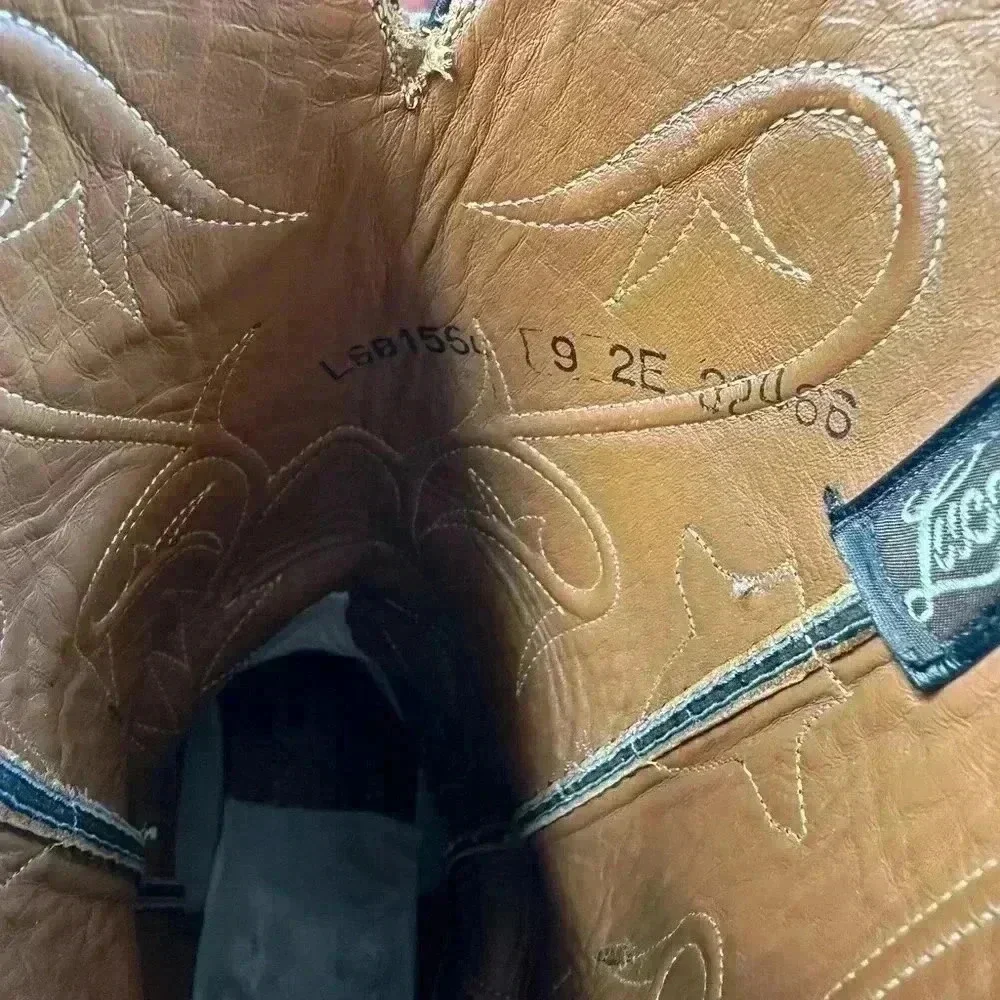 Lucchese Baker Cowhide Black Medium Round Toe 9 2E